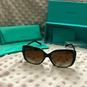 Beautiful Tiffany sunglasses in excellent condition!
